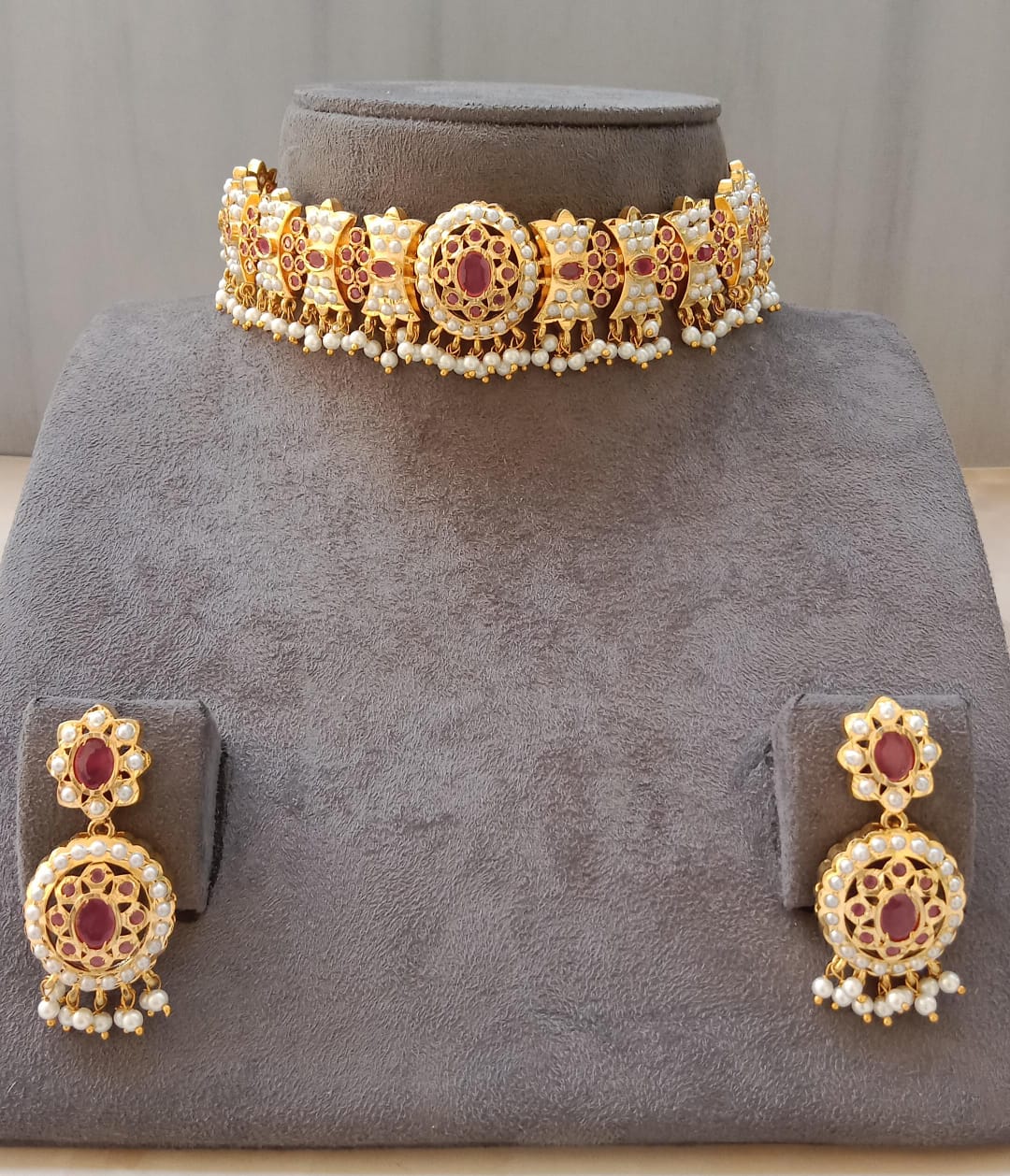 Grand Oval Jadau Choker Set with Pearl Drops