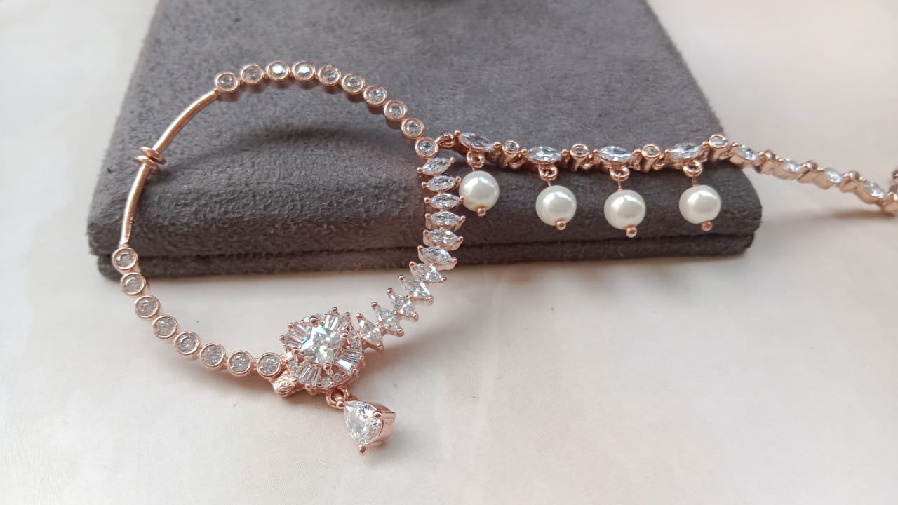 AD & Pearl Traditional Bridal Nosering