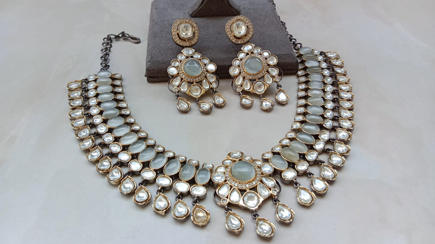 Grey Polki Necklace Set