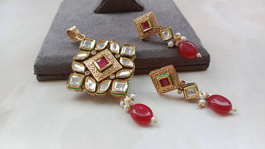 Kundan Square Pendent set