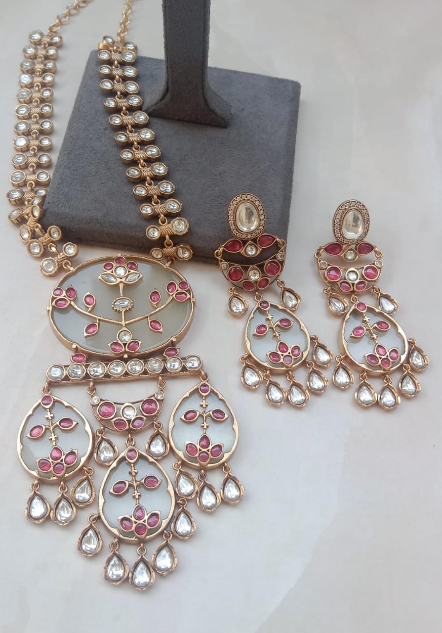 Gold plated Designer Kundan Set