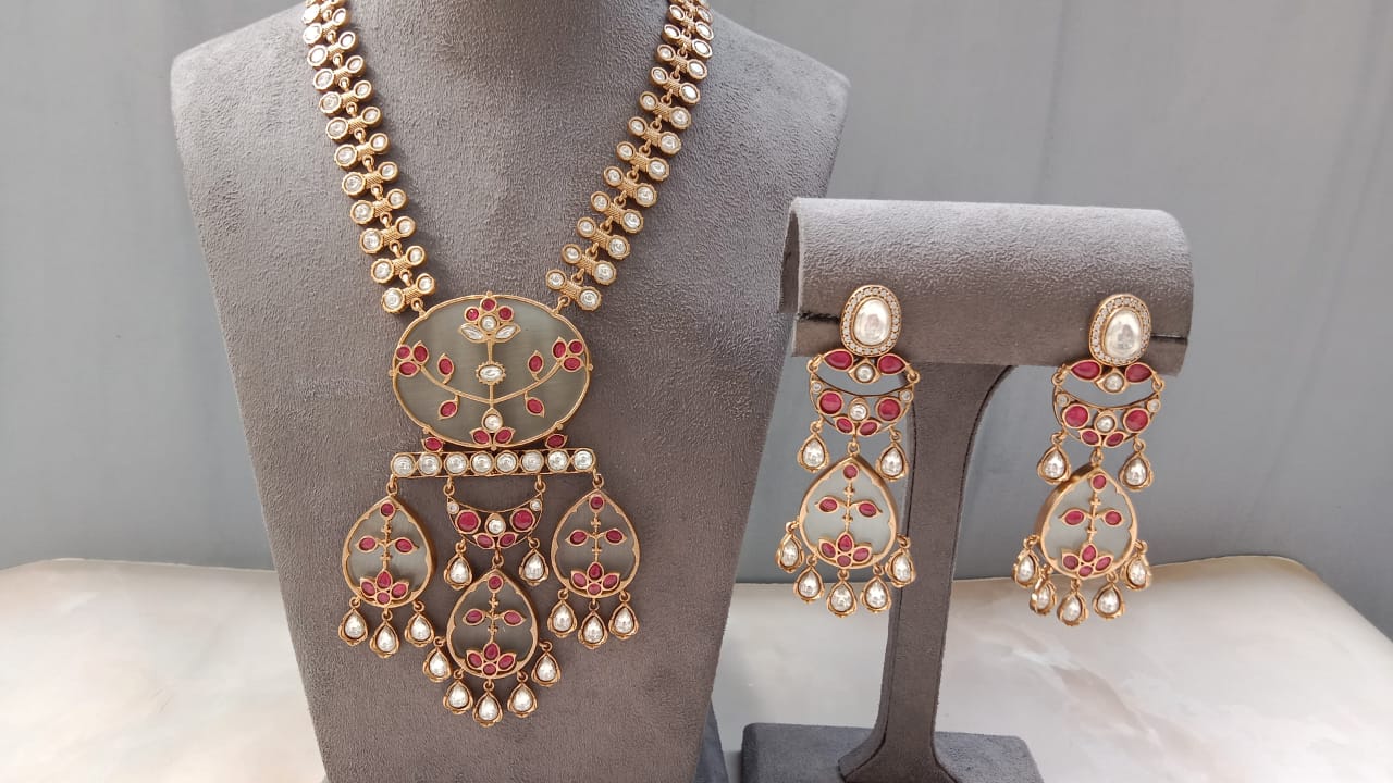 Gold plated Designer Kundan Set