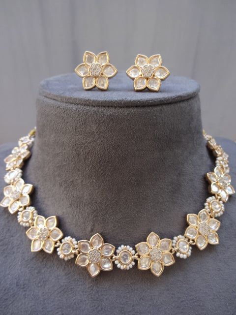 Floral Necklace Set