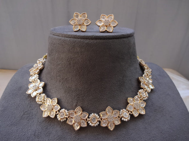 Floral Necklace Set