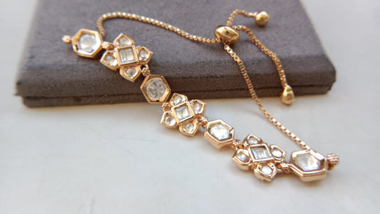 Golden Kundan Flexible Bracelet – Graceful Traditional Jewellery for Women