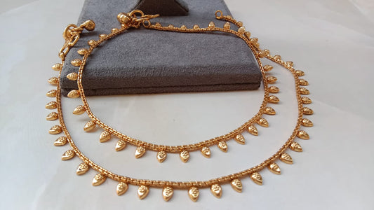 Elegant Gold-Plated Leaf Drop Payal