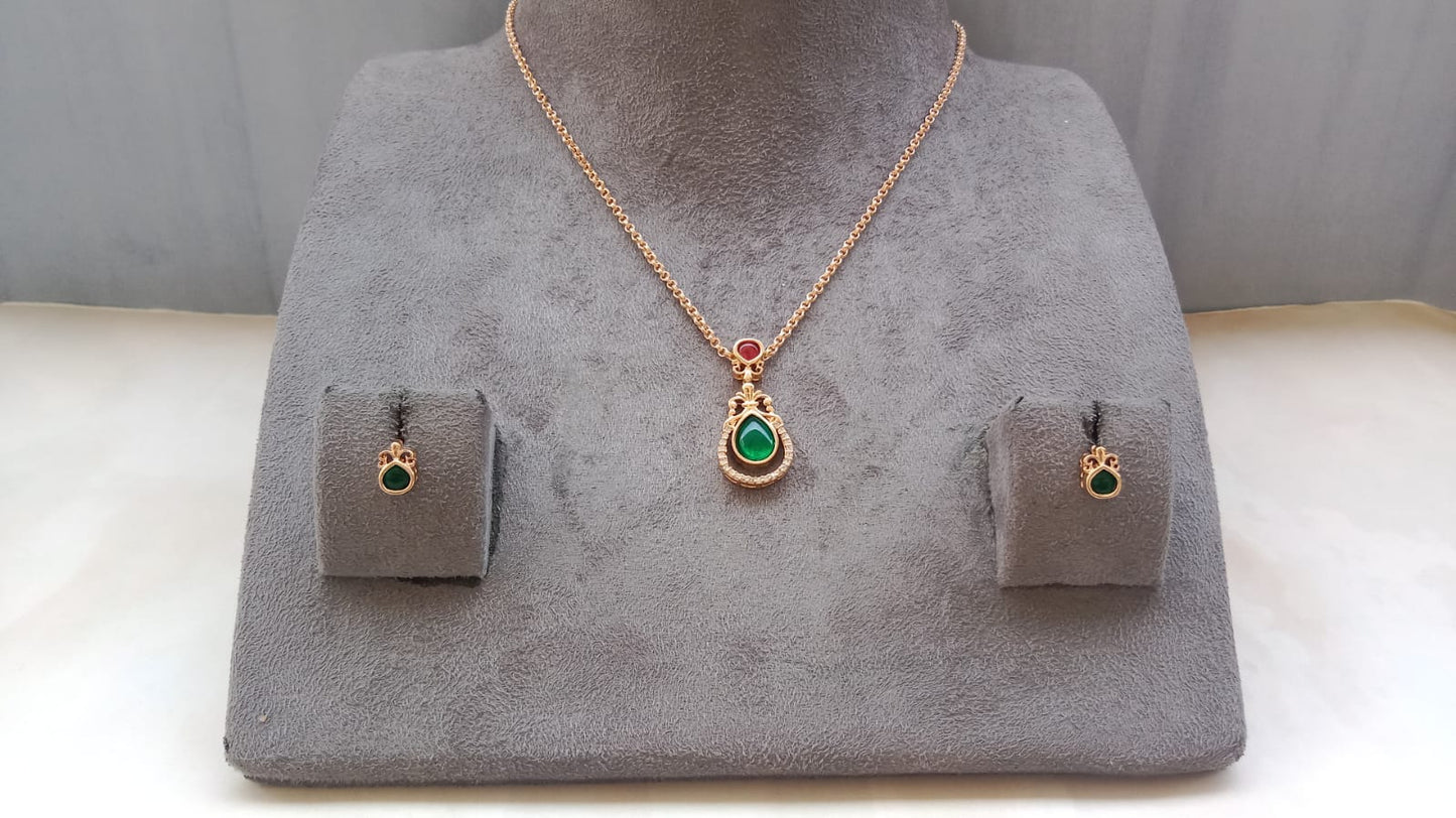 Pendant Set