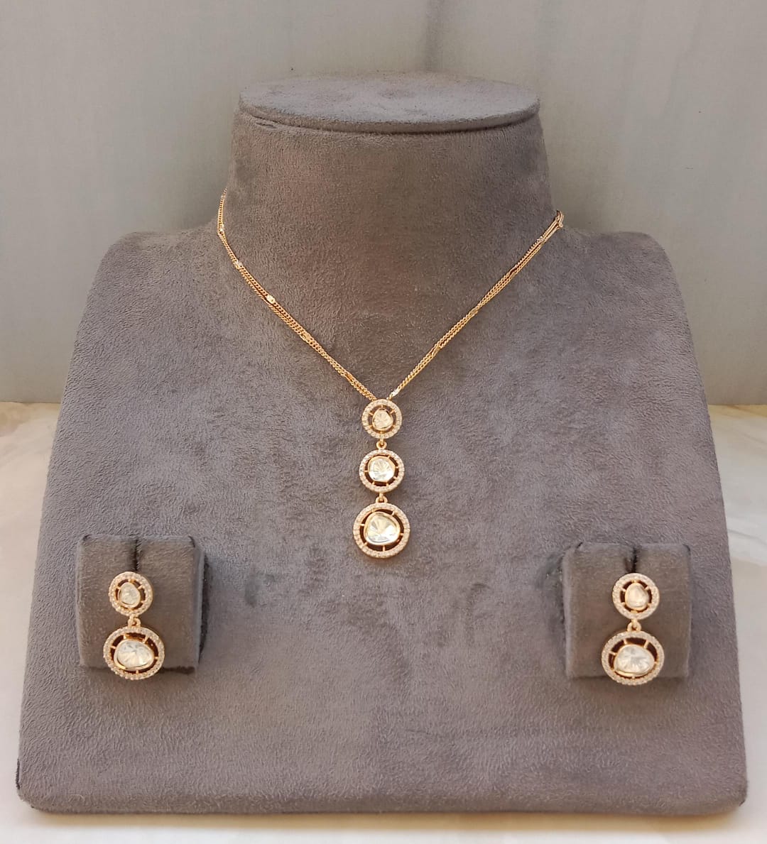 Polki Pendent set with double chain