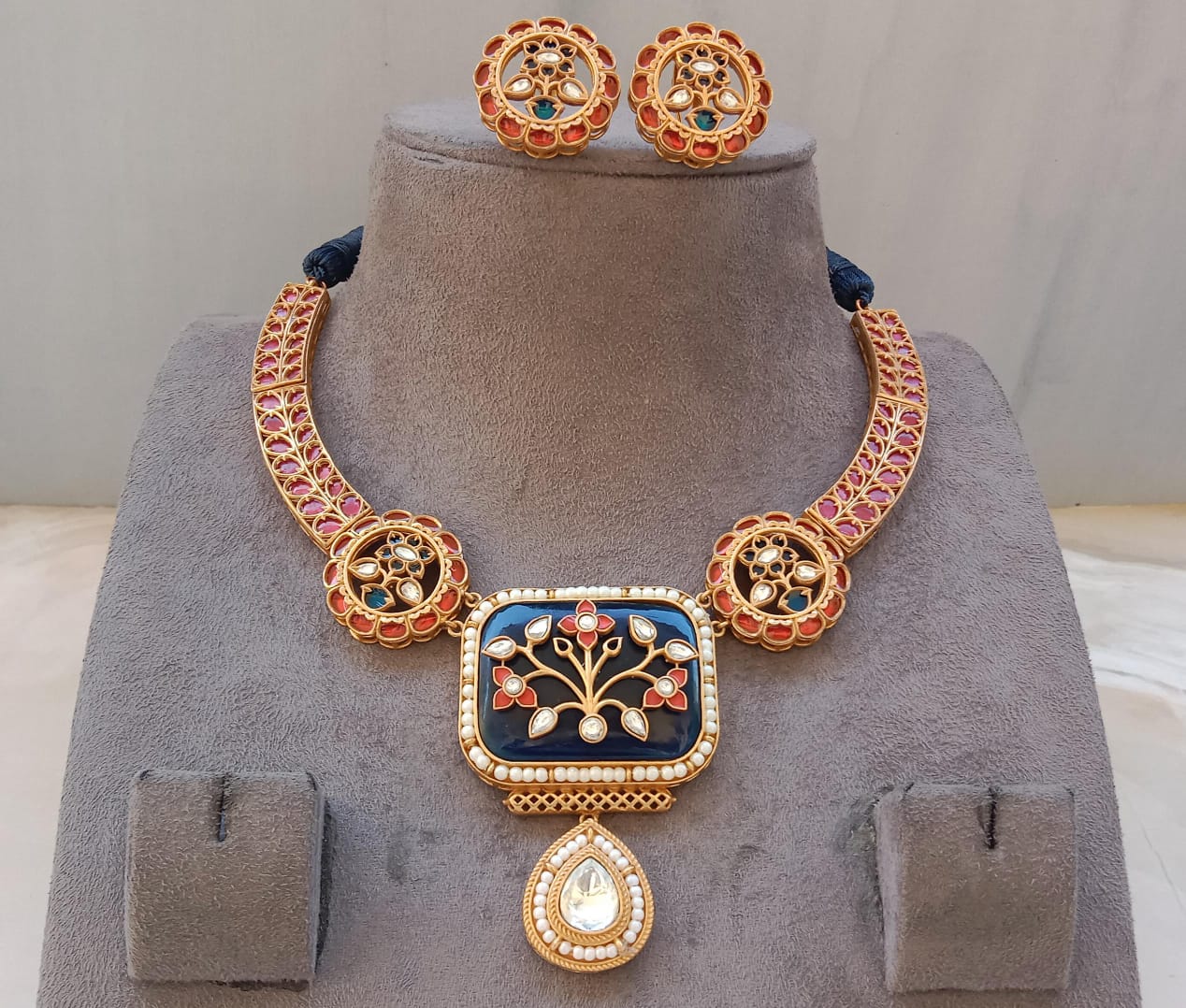 Sapphire Meenakari Necklace Set