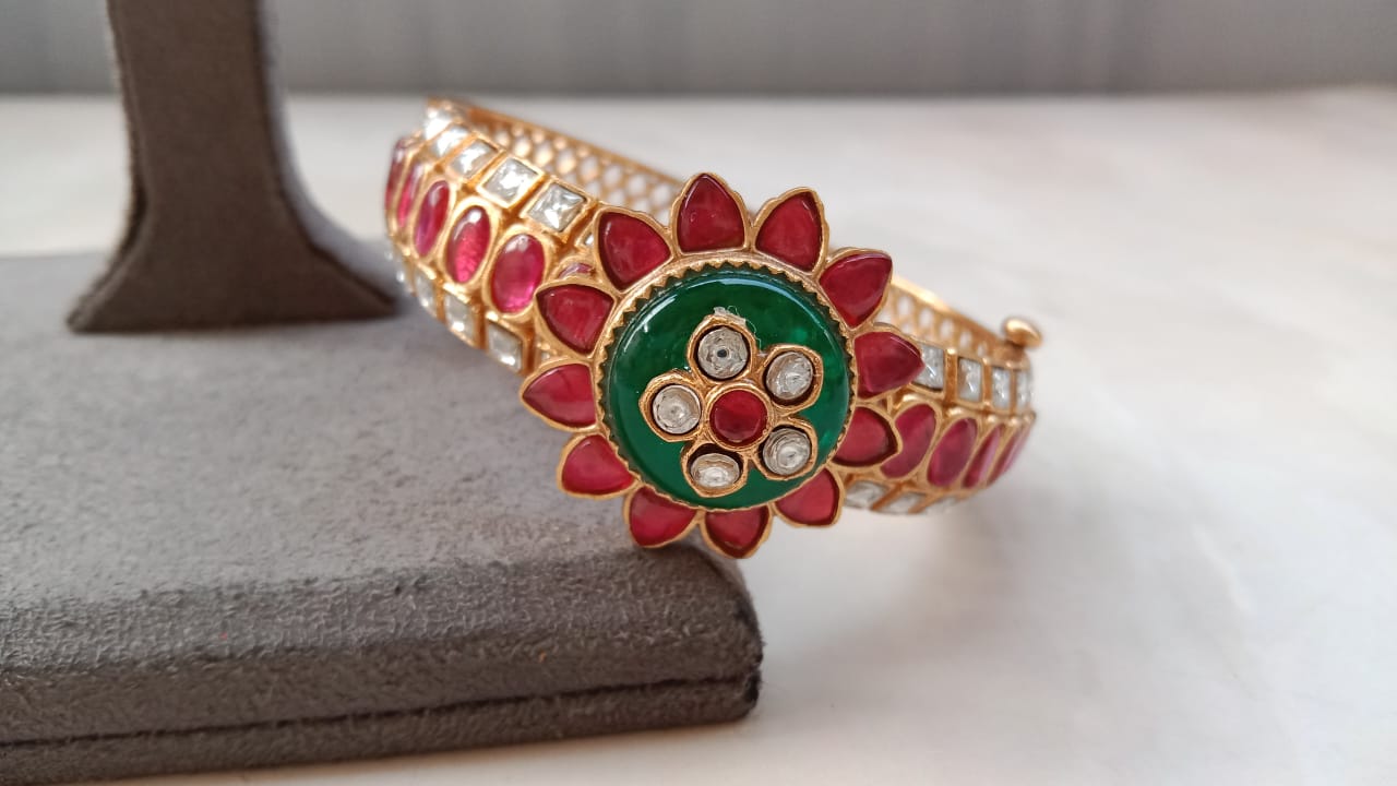 Gold-Plated Kundan Floral Openable Bracelet