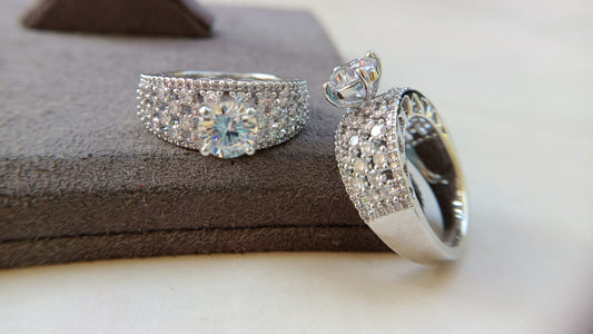 AD Ring with Sparkling AD Stones