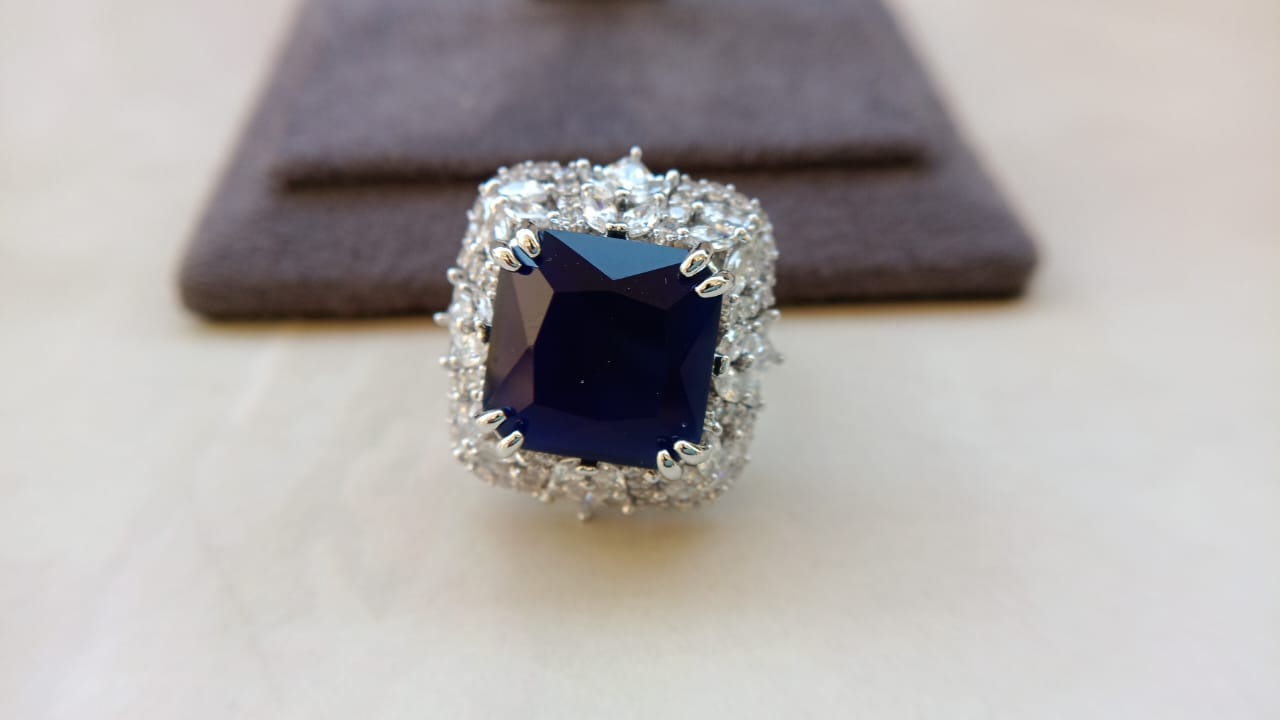 Elegant Adjustable AD Ring with Sparkling Diamond Finish