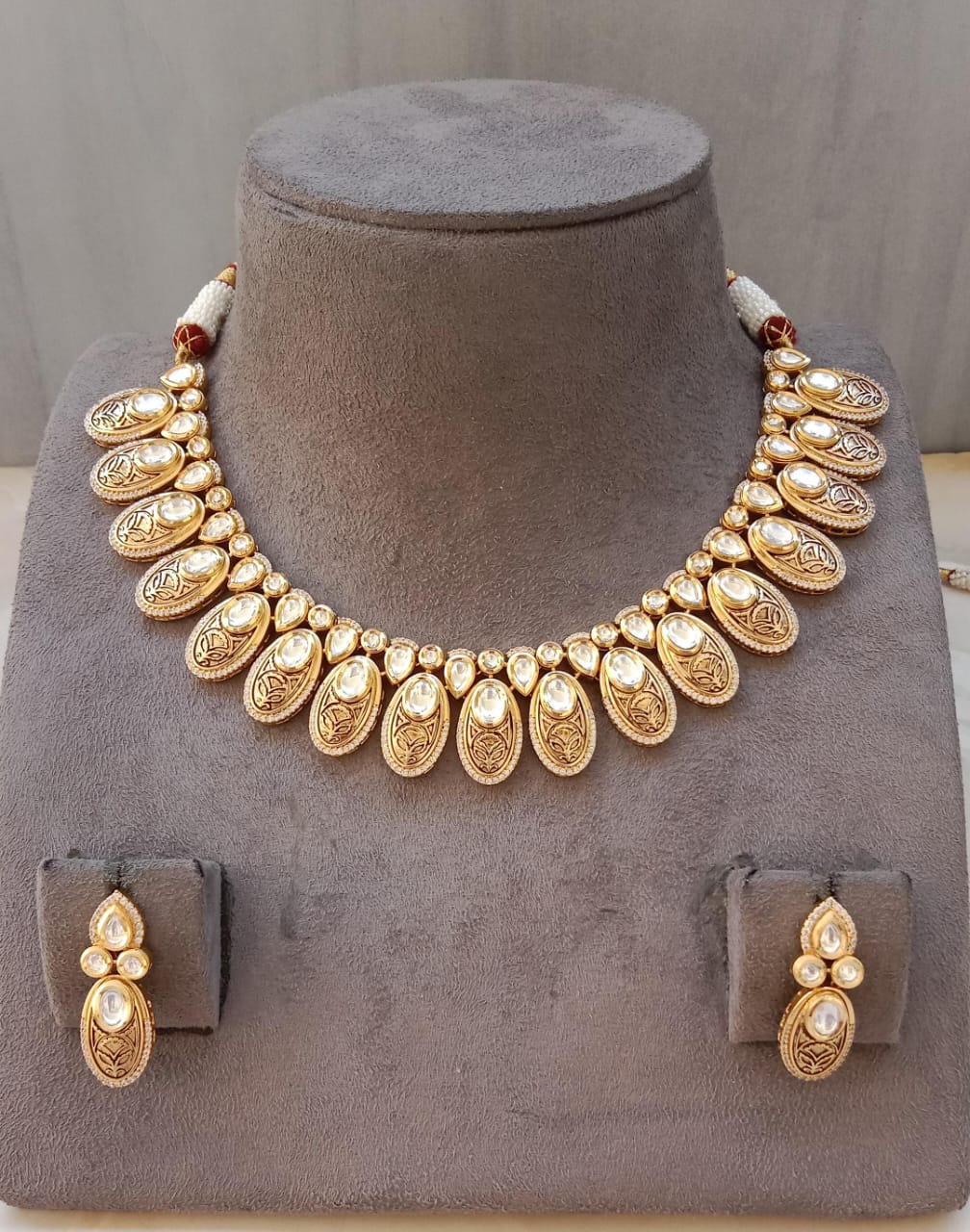 Golden Kundan Oval Drop Necklace Set with Matching Earrings