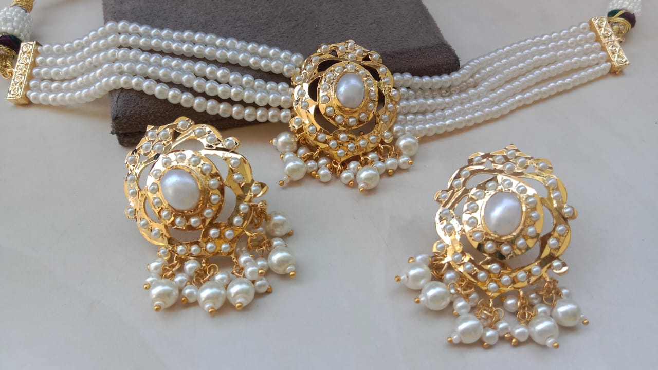 Royal Pearl-String Jadau Choker Set