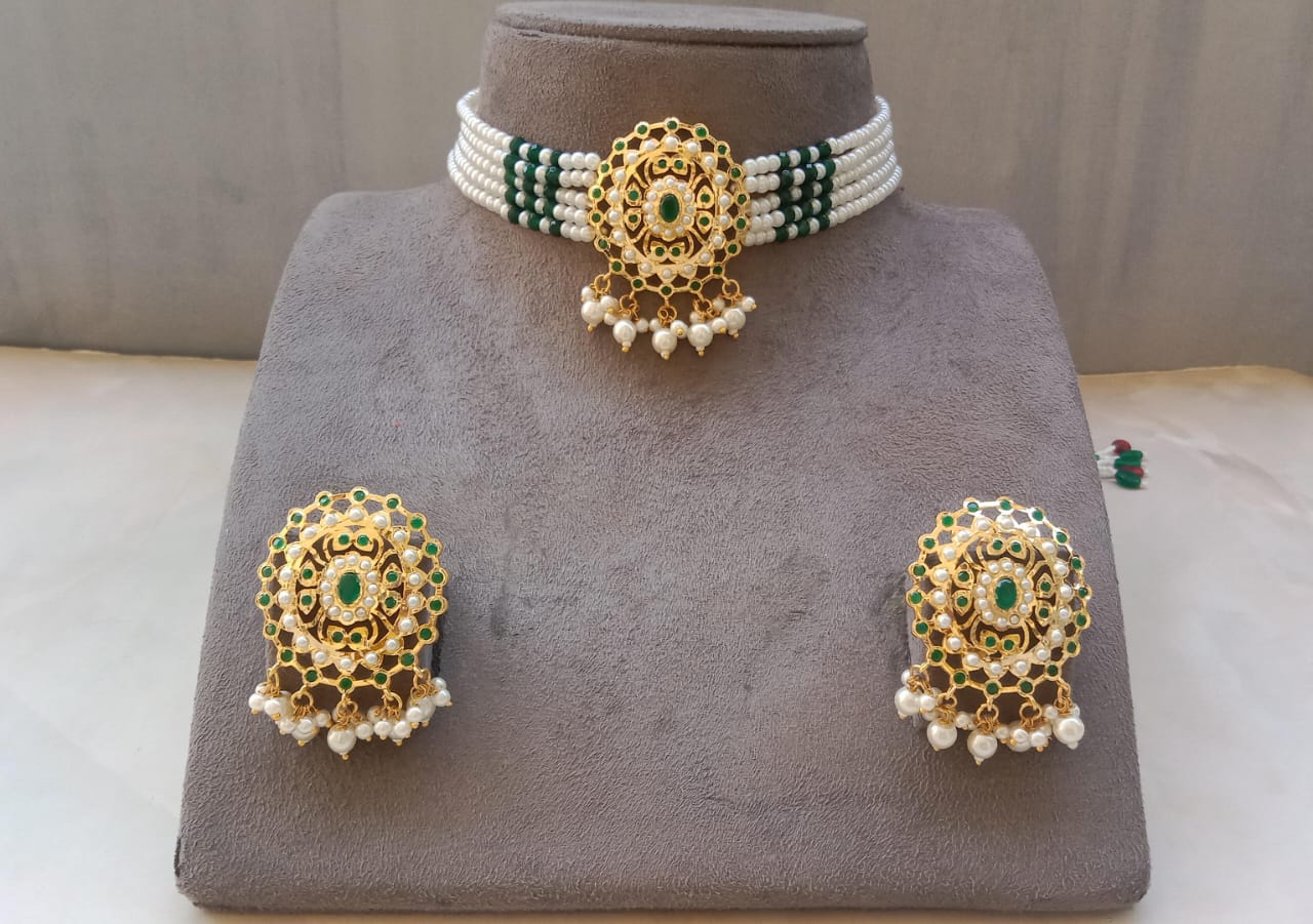 Oval Elegance Jadau Choker Set with Pearl Strings
