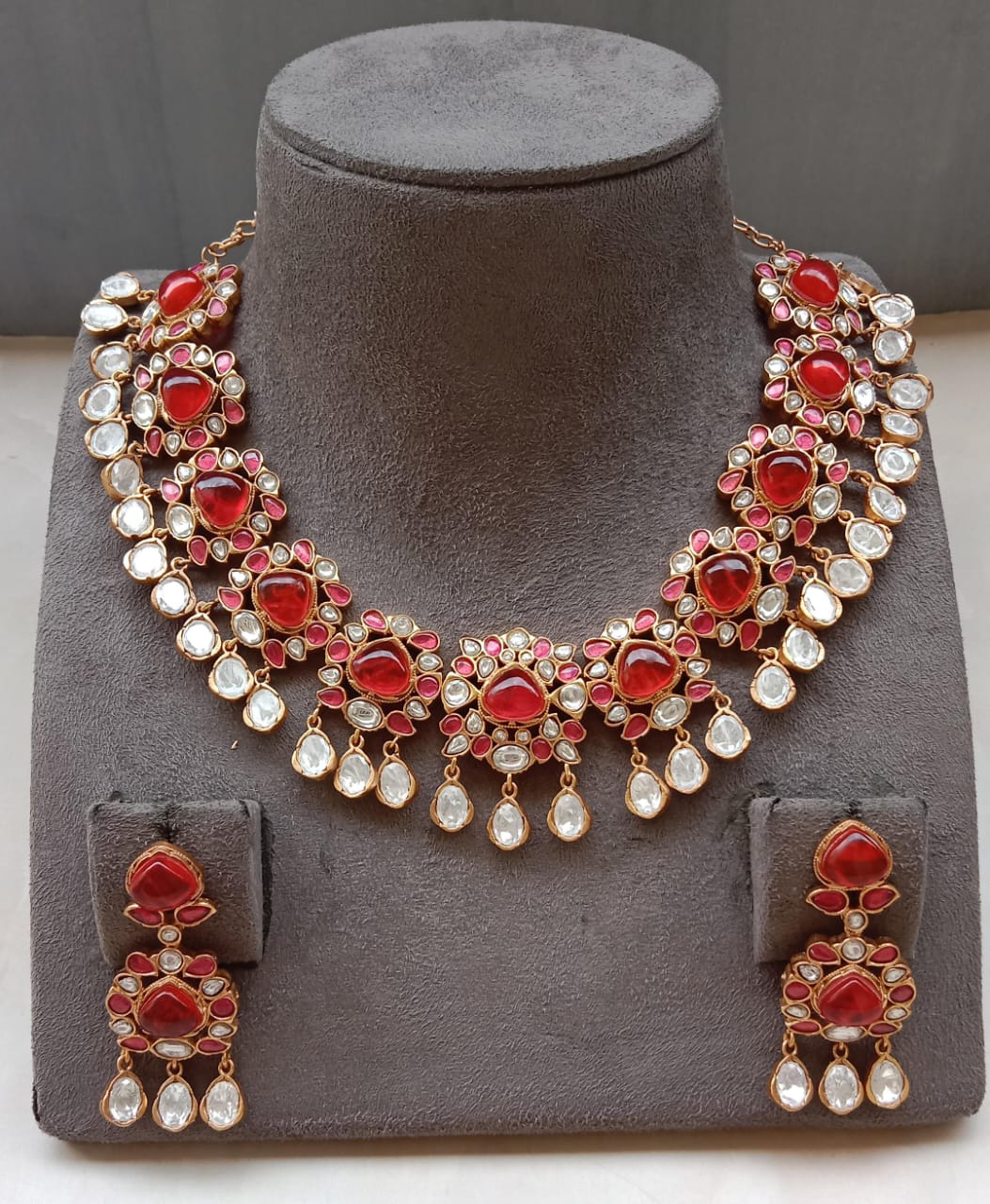 Classic Kundan Necklace Set with Dual-Tone Enamel Finish