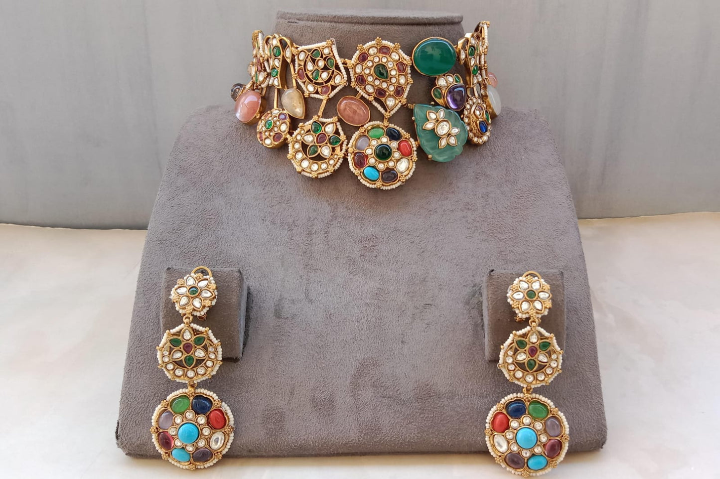 Regal Multicolor Kundan Panchratna Choker Set