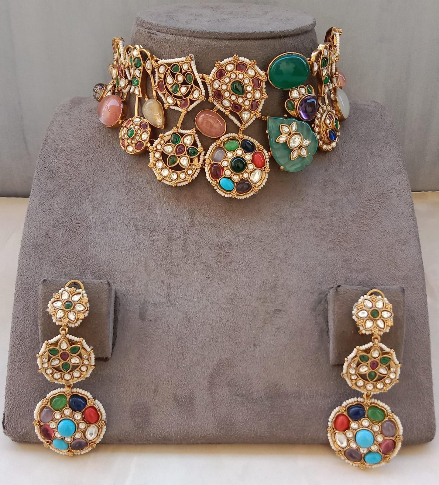 Regal Multicolor Kundan Panchratna Choker Set