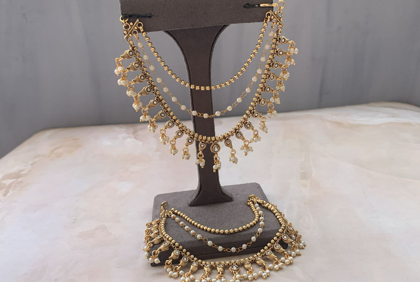 Elegant Gold-Tone Pearl Earchain